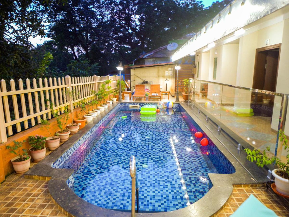 Grande Alpine Hotel Vagator Ngoại thất bức ảnh