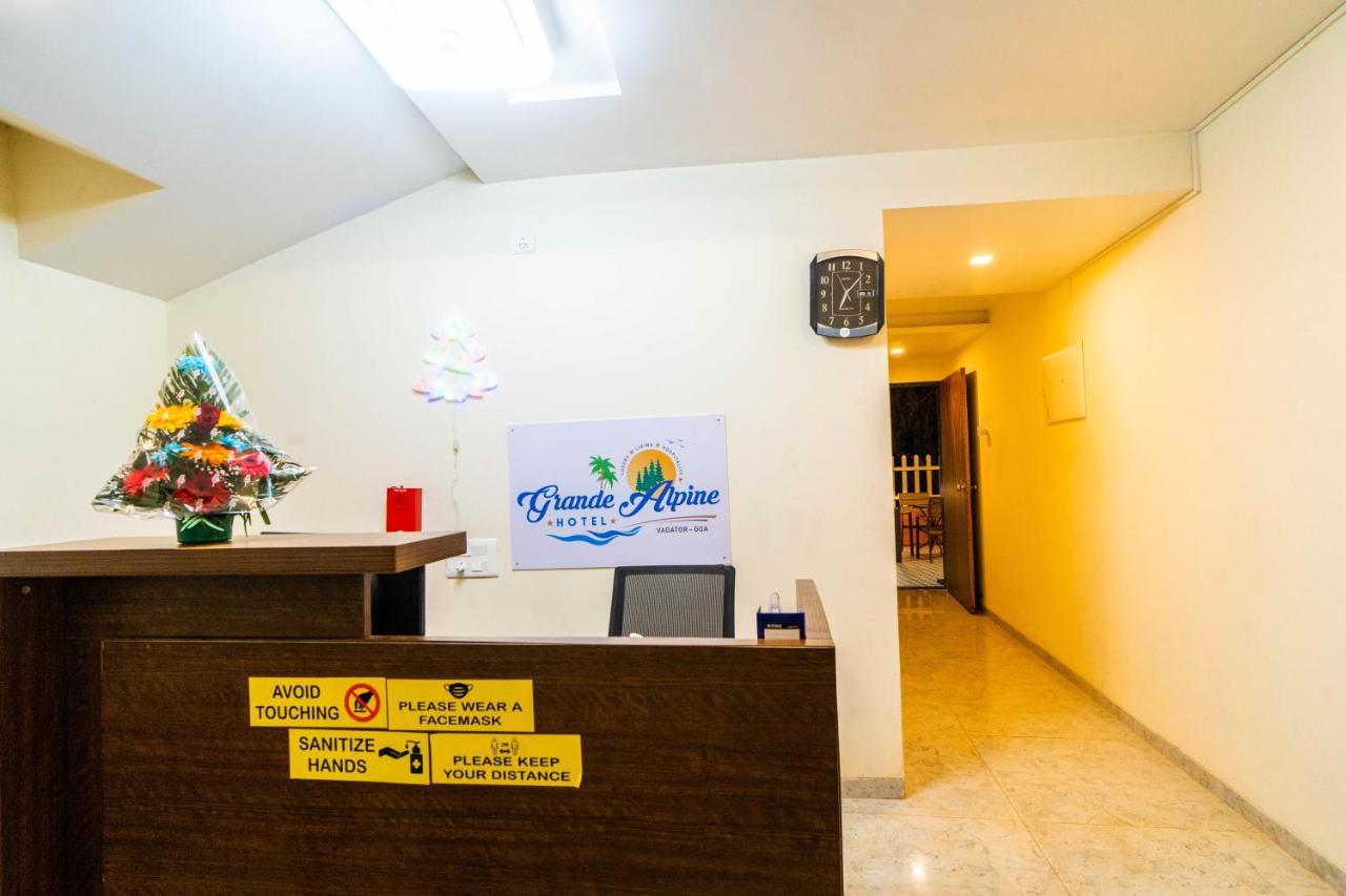 Grande Alpine Hotel Vagator Ngoại thất bức ảnh