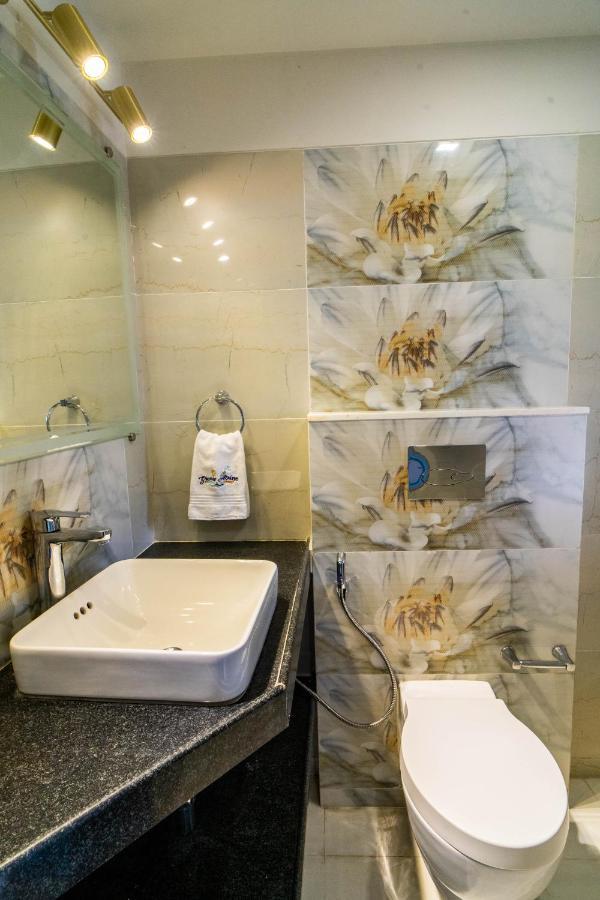 Grande Alpine Hotel Vagator Ngoại thất bức ảnh